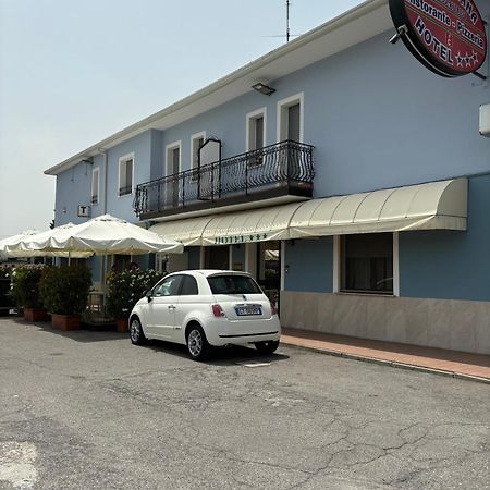 Hotel Ristorante Amalfitana Dello Exterior foto